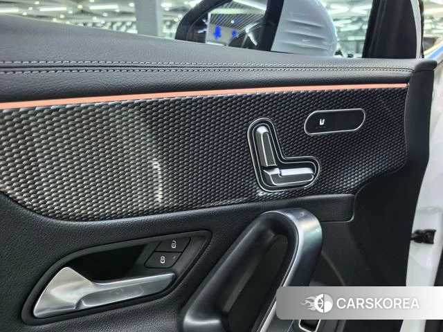 Mercedes-Benz Class A 2022 Белый из Китая