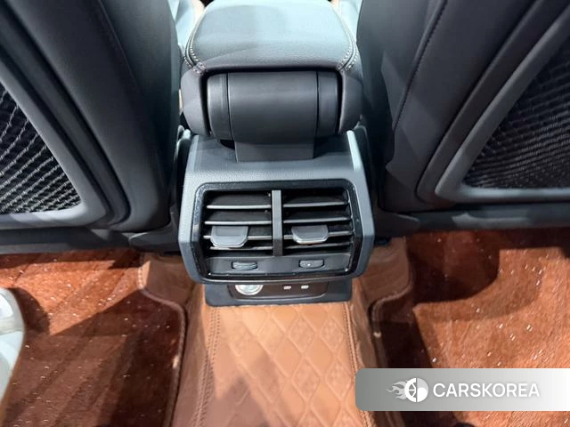 Audi Q3 2022 Темно-серый из Китая