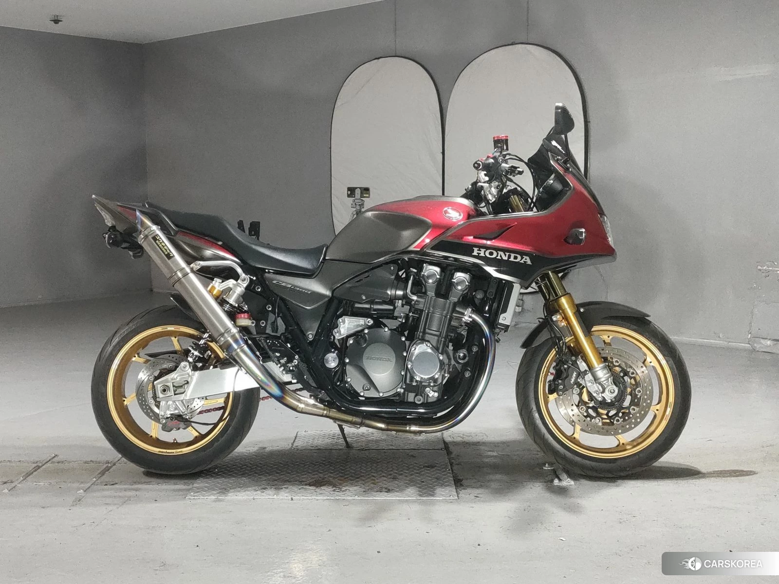 Проданный Honda CB1300SF BOLDOR 2017 из Японии