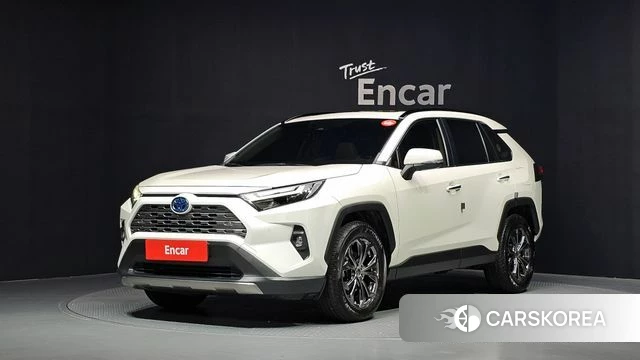 Toyota RAV4 5th Generation 2022 Белый из Кореи