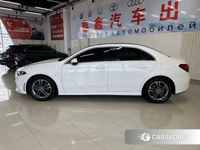 Mercedes-Benz Class A 2022 Белый из Китая