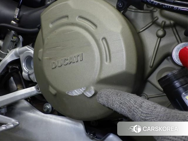 Engine photo