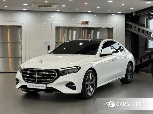 Mercedes-Benz E-Class W214 2024 Белый из Кореи