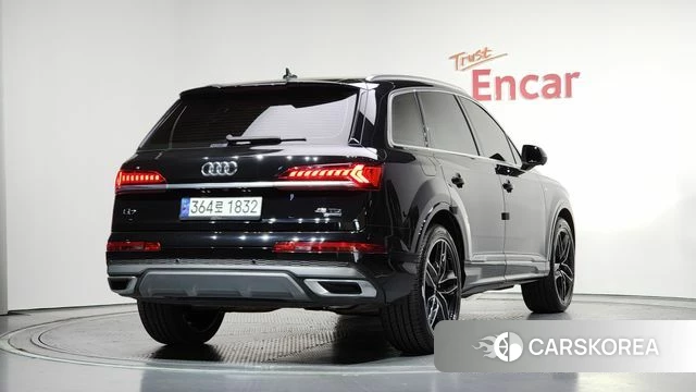 Audi Q7 (4M) 2023 Черный из Кореи