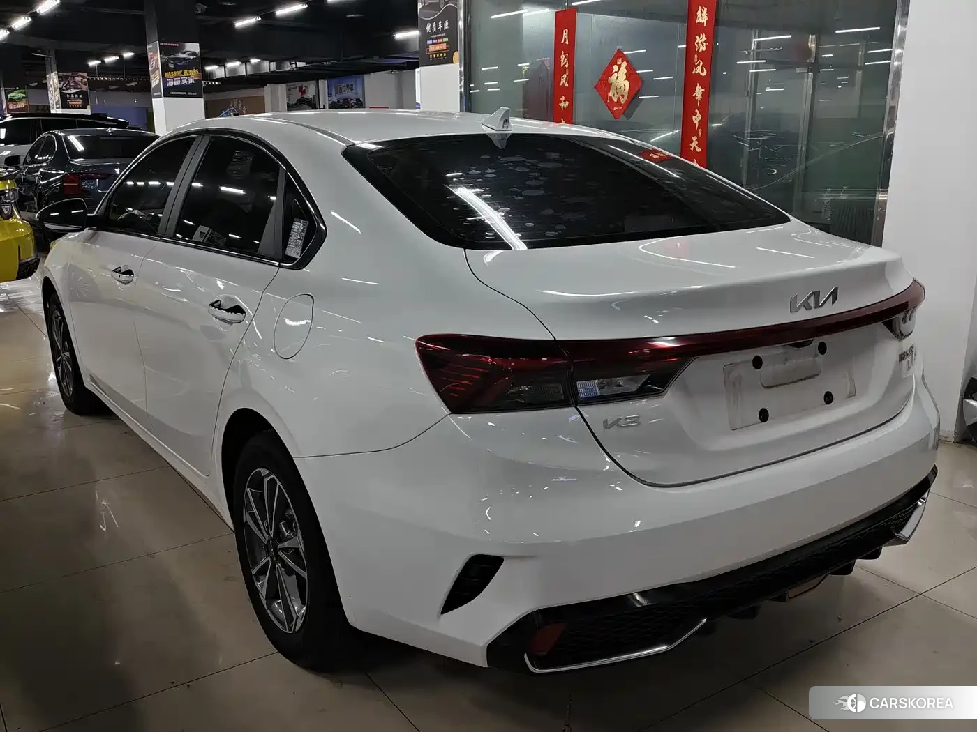 Kia K3 2023 Белый из Китая
