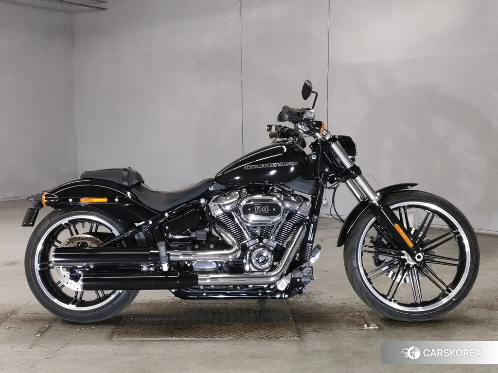 Проданный Harley-Davidson Softail Breakout FXBRS1868 2018 из Японии