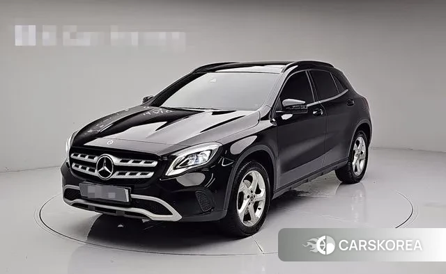 Mercedes-Benz GLA-Class X156 2018 Черный из Кореи