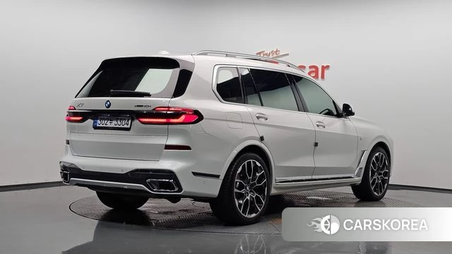 BMW X7 (G07) 2024 Белый из Кореи