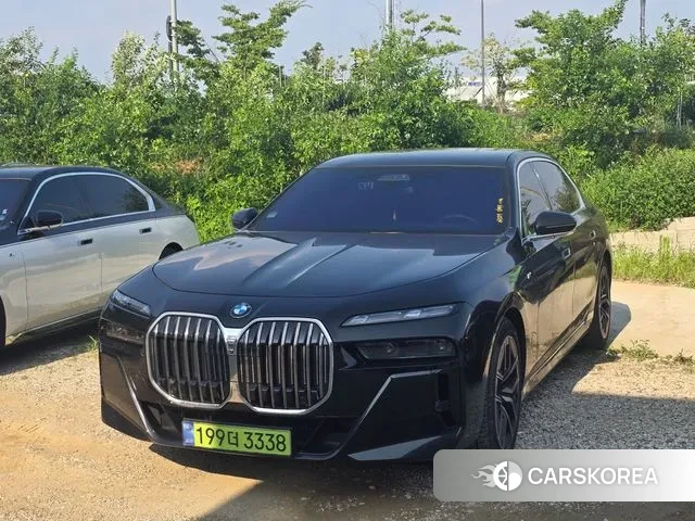 BMW 7 Series (G70) 2024 Черный из Кореи