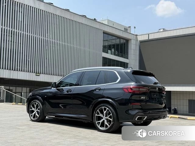 BMW X5 (imported) 2021 Черный из Китая