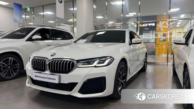 BMW 5 Series (G30) 2023 Белый из Кореи