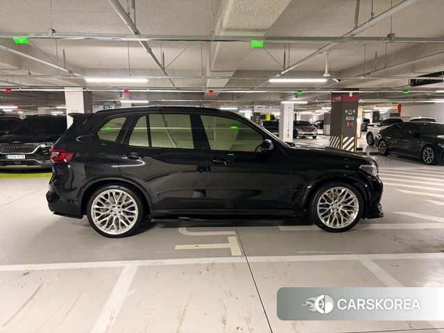 BMW X5M (G05) 2020 Черный из Кореи