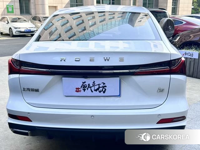 Roewe i5 2023 Белый из Китая