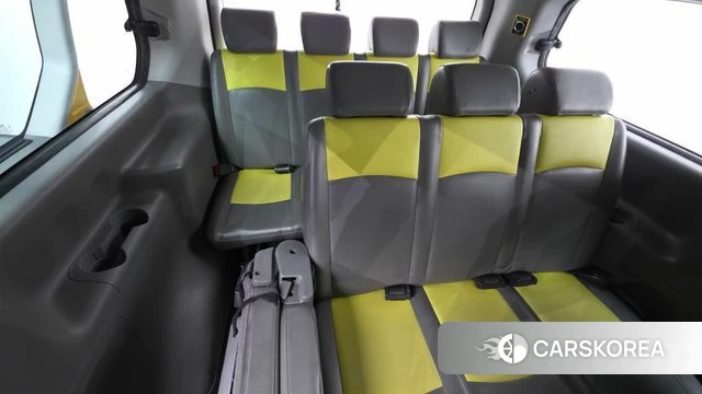 Hyundai The New Grand Starex 2018 Желтый из Кореи