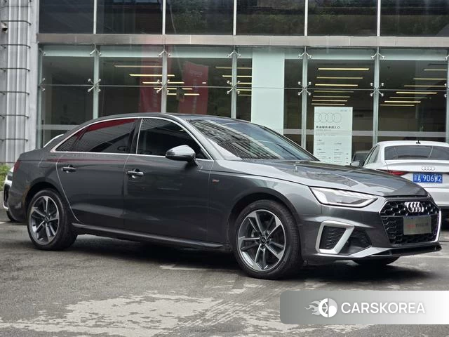 Audi A4L 2023 Темно-серый из Китая