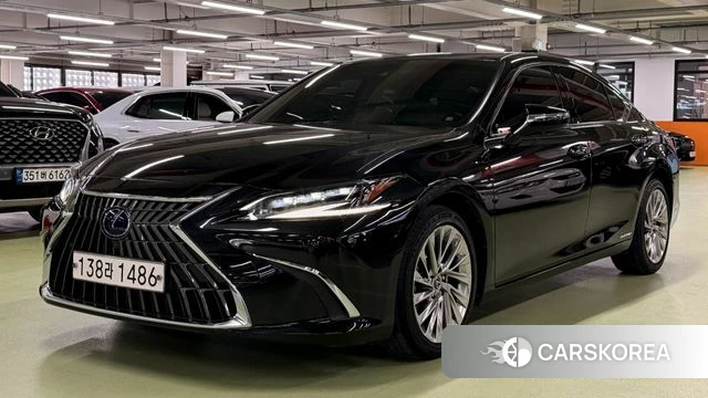 Lexus ES300h 7th generation 2022 Черный из Кореи