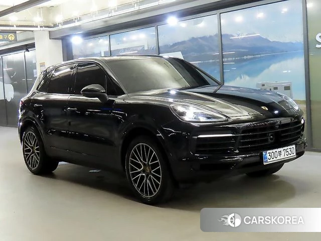 Porsche Cayenne (PO536) 2020 Черный из Кореи