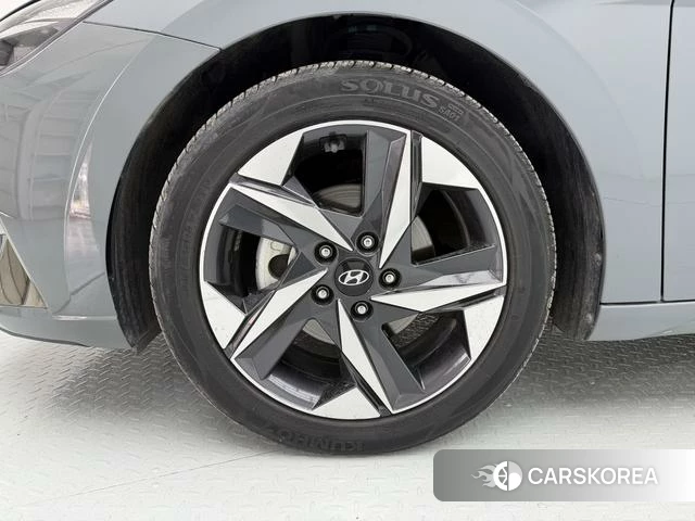 Hyundai Elantra 2022 Темно-серый из Китая
