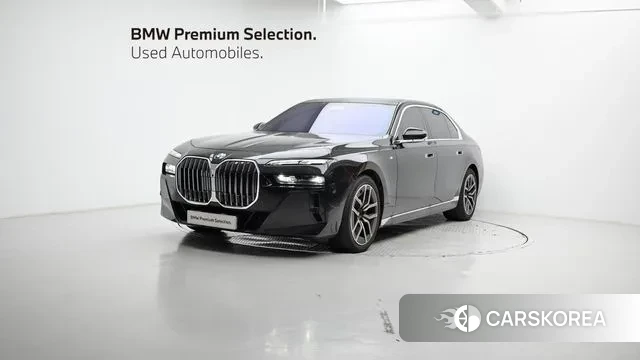 BMW 7 Series (G70) 2023 Серебристо-серый из Кореи