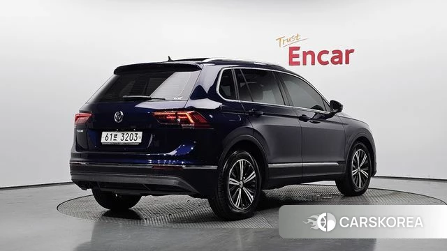 Volkswagen Tiguan second Generation 2018 Синий из Кореи
