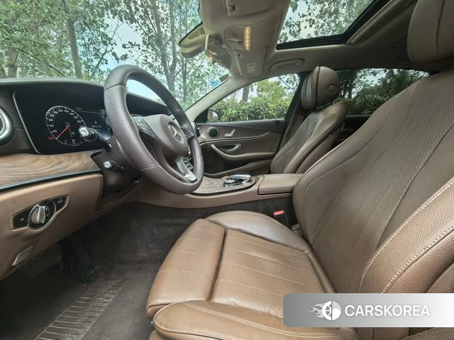 Mercedes-Benz E-class id 3895968 из Китая