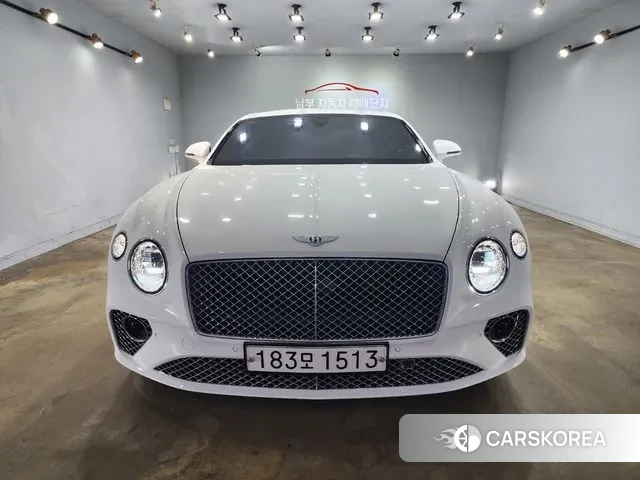 Bentley Continental GT 3rd Generation 2022 Белый из Кореи