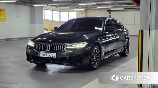 BMW 5 Series (G30) 2023 Серый из Кореи