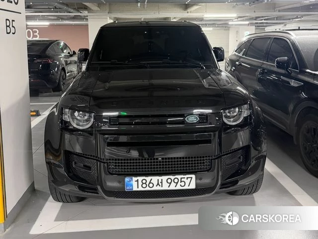 Land Rover Defender (L663) 2024 Черный из Кореи