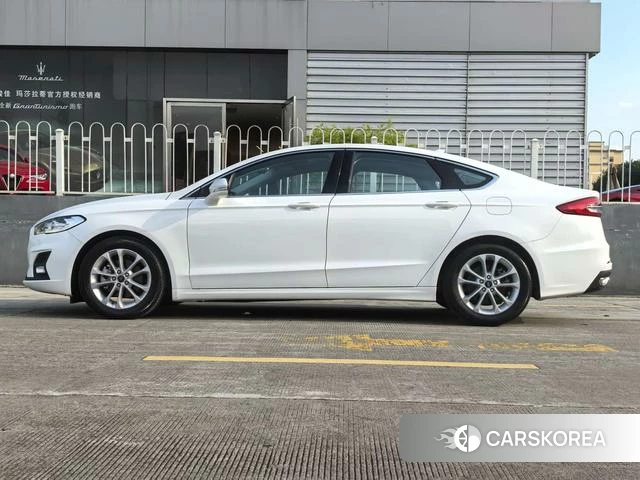 Ford Mondeo 2021 Белый из Китая