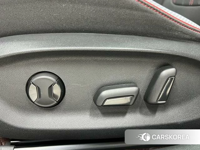 Volkswagen Lingdu 2022 Красный из Китая