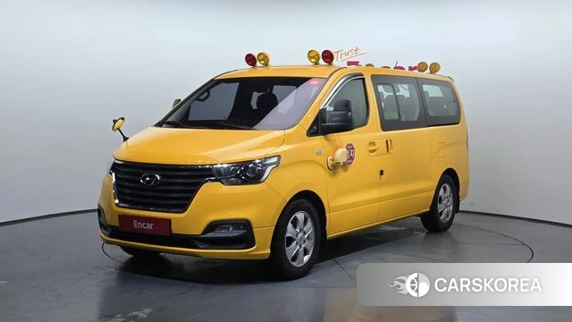 Hyundai The New Grand Starex 2019 Желтый из Кореи