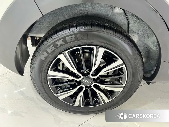 Kia Yi Ran 2023 Белый из Китая