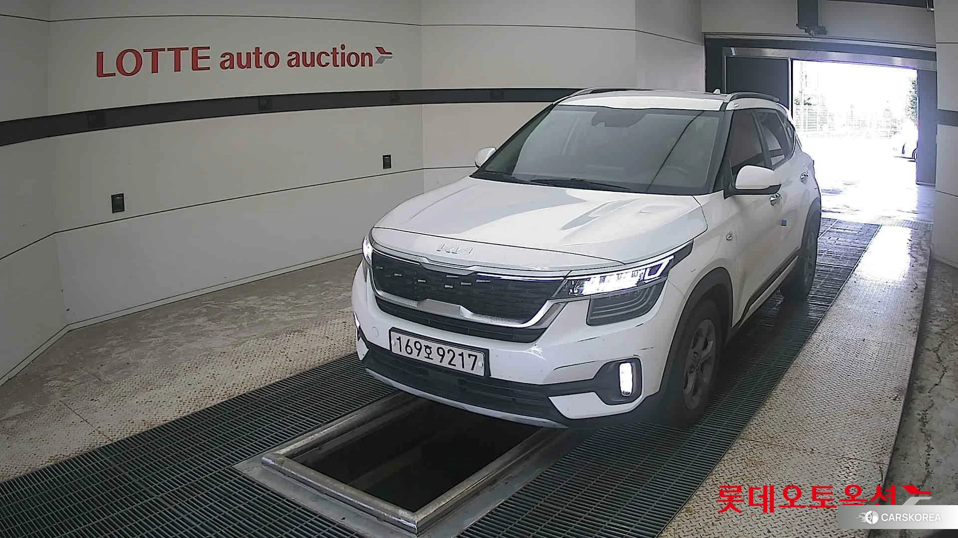 Kia Seltos 2023 Белый из Кореи