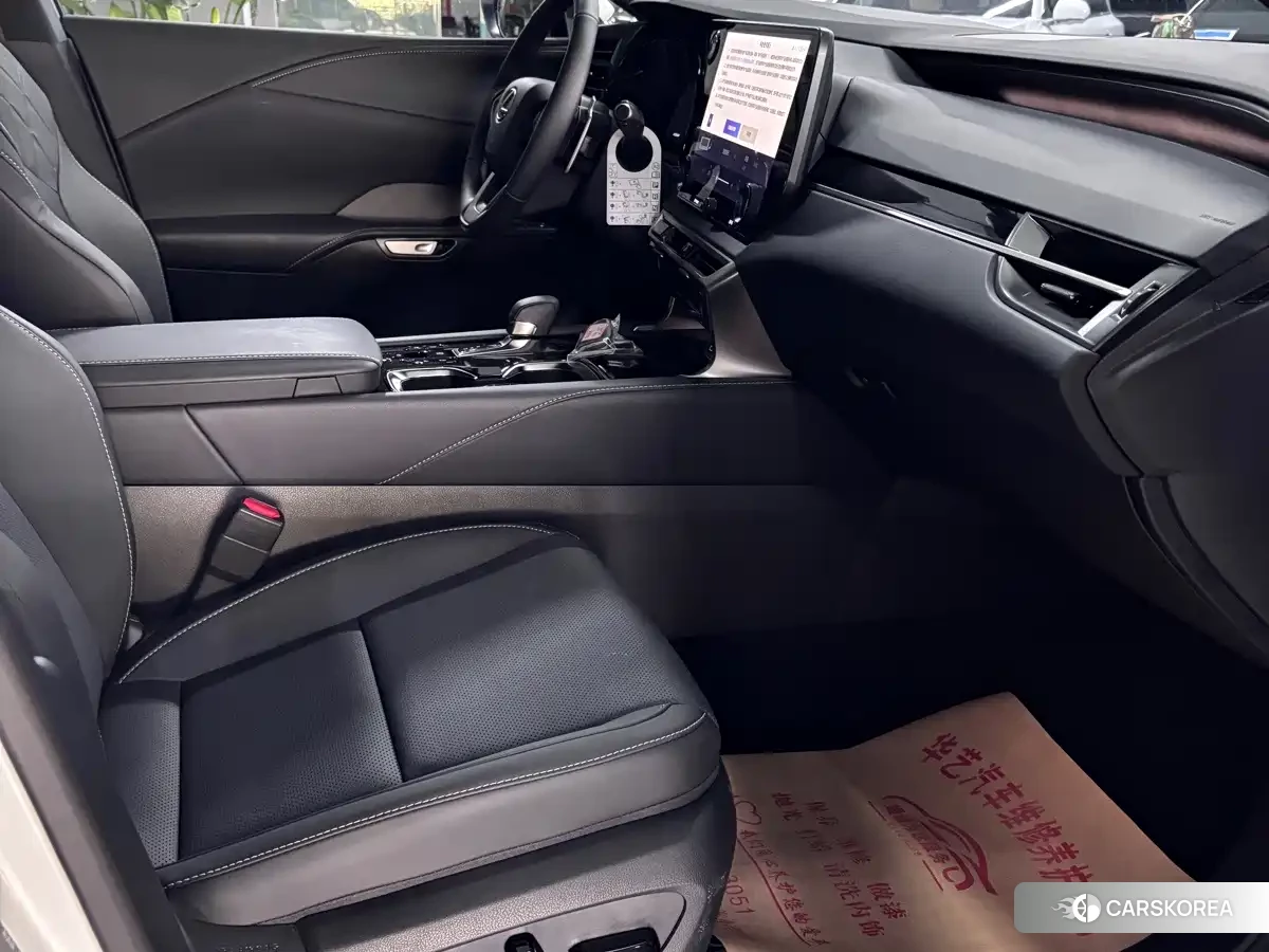 Lexus RX 2026 Белый из Китая