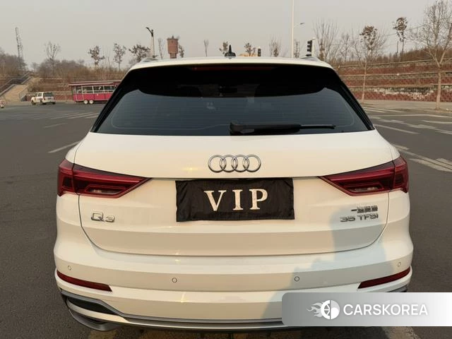 Audi Q3 2023 Белый из Китая