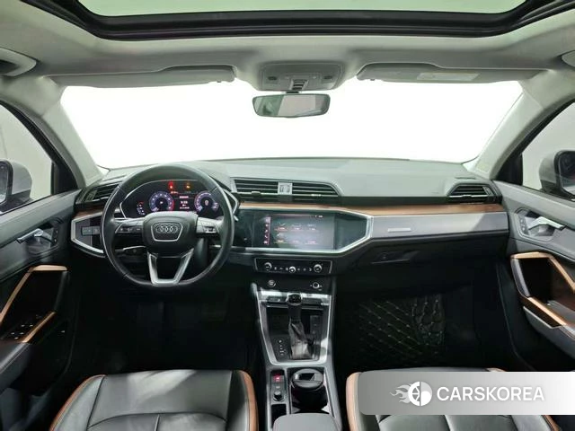 Audi Q3 2020 Белый из Китая