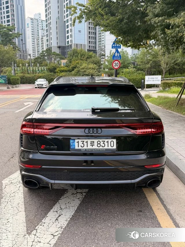 Audi RSQ8 (4M) 2022 Черный из Кореи