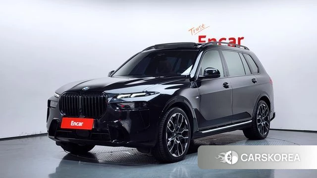 BMW X7 (G07) 2023 Черный из Кореи
