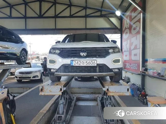 Volkswagen T-Roc 2021 Белый из Кореи