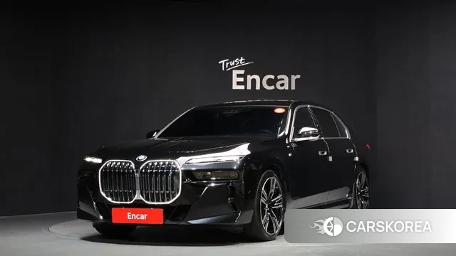 BMW i7 (G70) 2023 Черный из Кореи