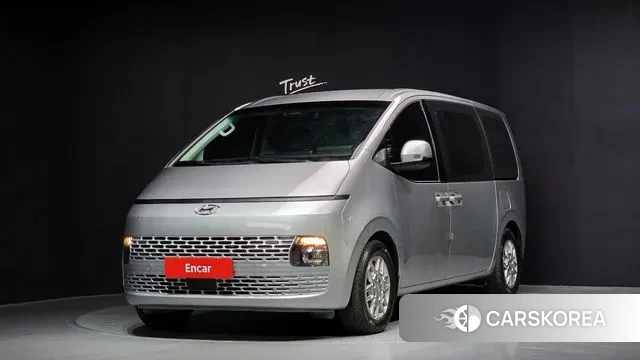 Hyundai Staria 2023 Серебряный из Кореи