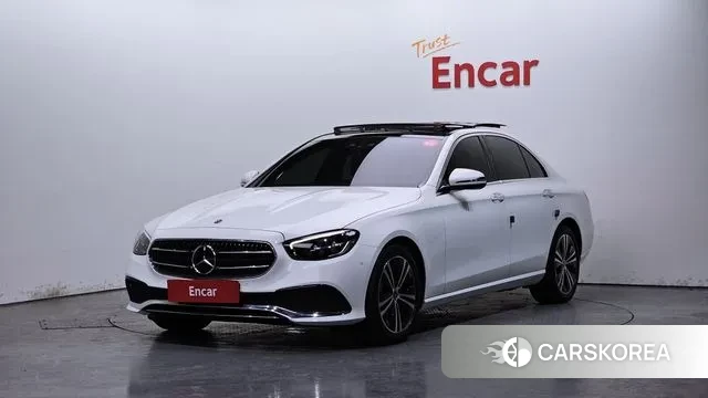 Mercedes-Benz E-Class W213 2021 Белый из Кореи