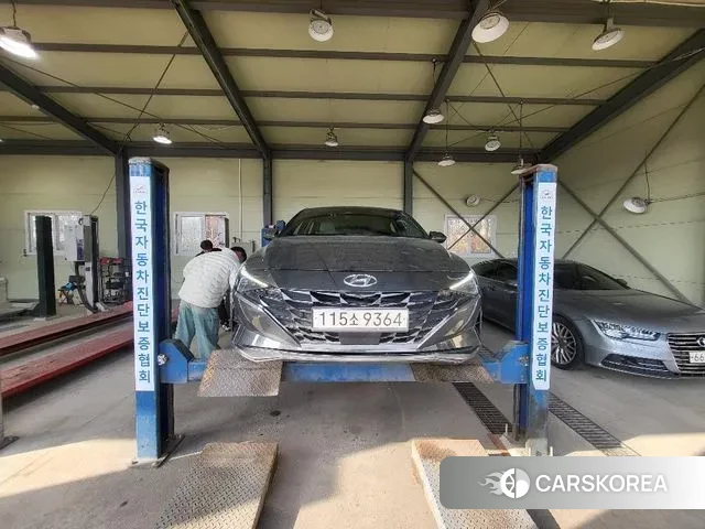 Hyundai Avante (CN7) 2022 Серый из Кореи