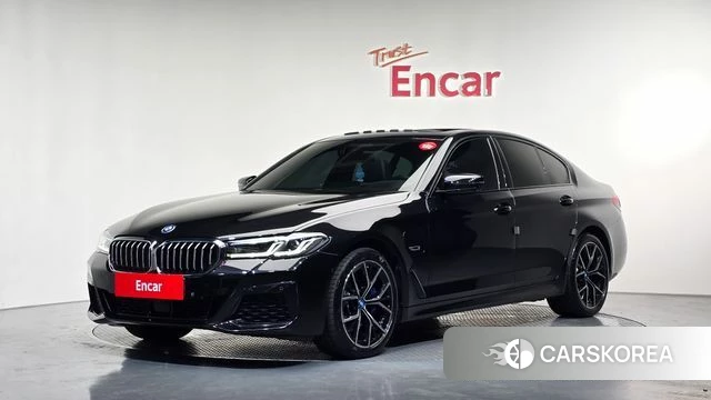 BMW 5 Series (G30) 2023 Черный из Кореи