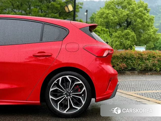 Ford Fox 2021 Красный из Китая