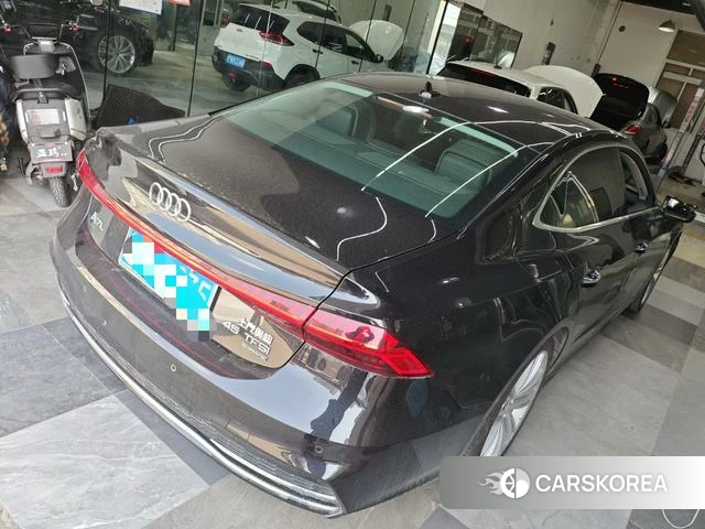 Audi A7L 2024 Черный из Китая