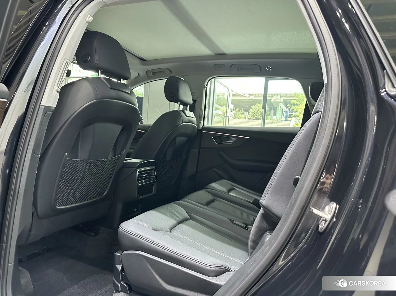 Audi Q7 2020 Черный из Китая