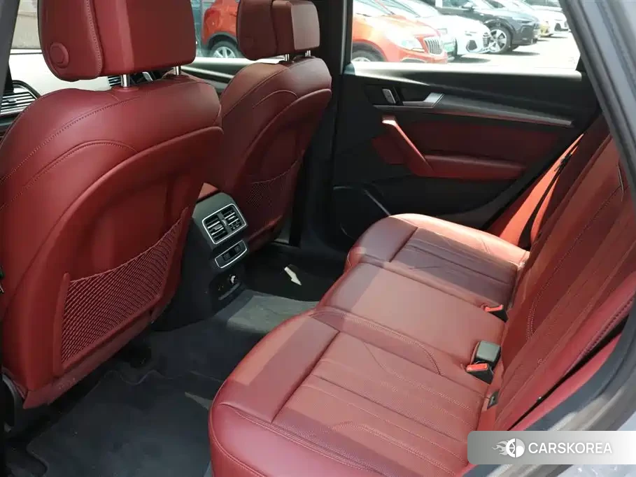 Audi Q5L 2025 Silver/gray из Китая