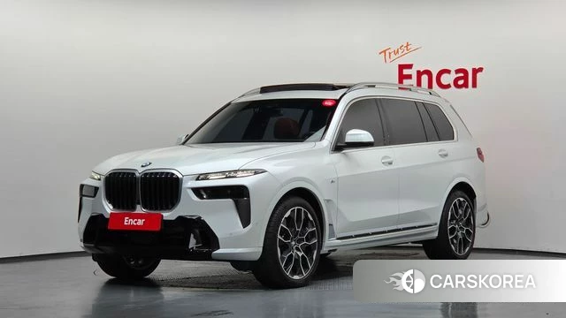 BMW X7 (G07) 2025 Белый из Кореи
