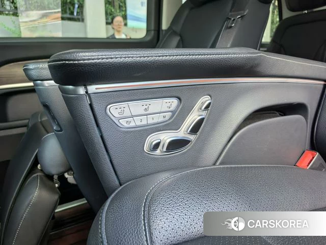 Mercedes-Benz V-class 2022 Черный из Китая